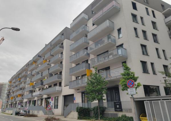 Prenájom 2 izb bytu s parkovaním a šatníkom NIVY - NOVOSTAVBA