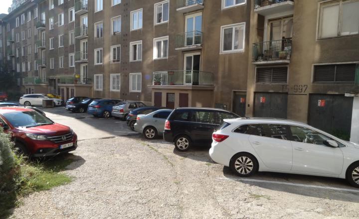 Prenájom priestranného 1 izb. byt v centre BA s parkovaním - fotografia 7