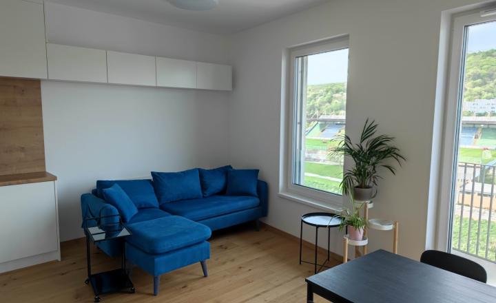 Prenájom 2 izb apartmán s parkovaním v novostavbe – BA Dubravka - fotografia 1