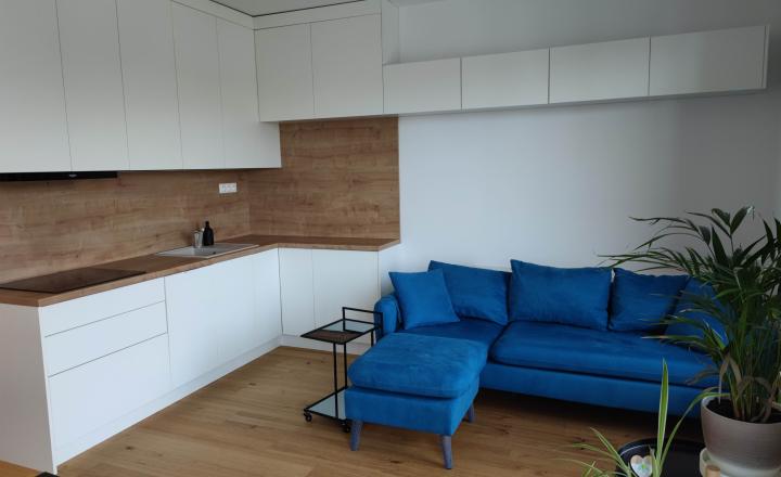 Prenájom 2 izb apartmán s parkovaním v novostavbe – BA Dubravka - fotografia 3