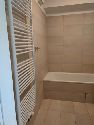 Prenájom 2 izb apartmán s parkovaním v novostavbe – BA Dubravka - fotografia 8