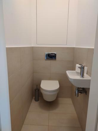 Prenájom 2 izb apartmán s parkovaním v novostavbe – BA Dubravka - fotografia 9